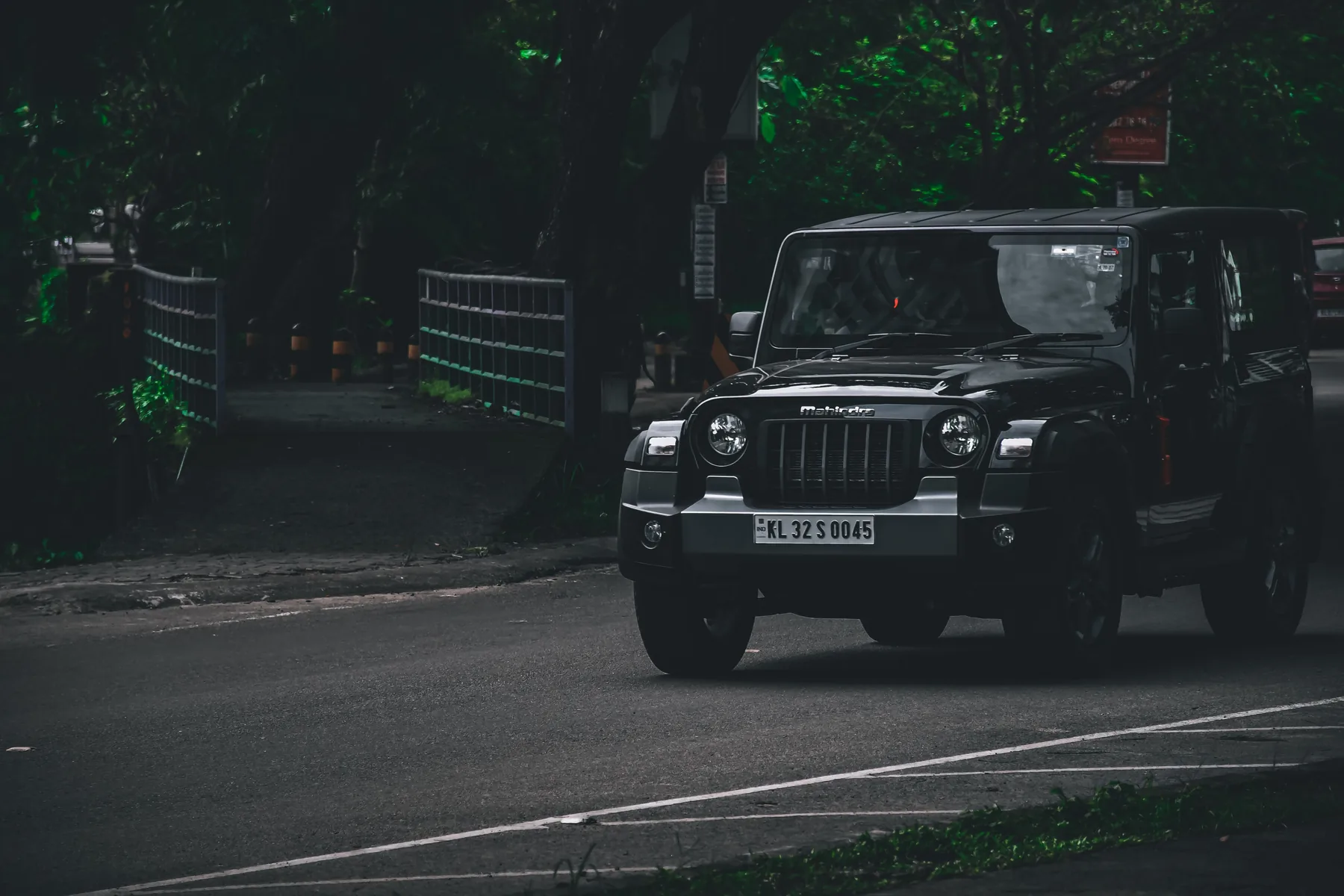 Representative SUV travelling on an Indian road